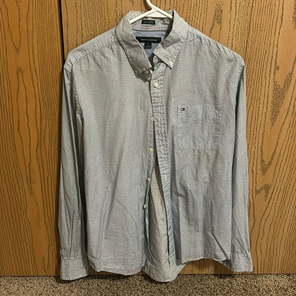 Long sleeve bottom up dress shirt